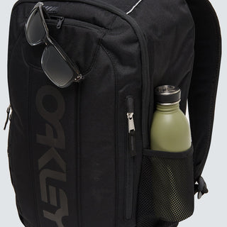 Oakley Enduro 20L 3.0 Backpack - Blackout