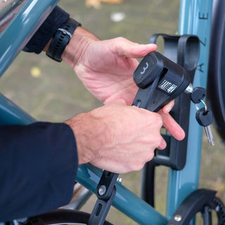 BBB Cycling BBBL-73 Securefold key Art-2 Sold Secure Silver Lock - Black