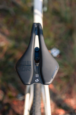 Felt Breed 30 Gravel Bike 56CM - Putty