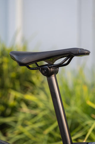 Felt VR Advanced 105 Di2 Road Bike 56CM - Disruptive Blue/White