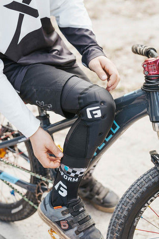 G-Form Youth X4 Knee Guard - Black