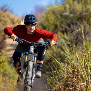 G-Form Terra Knee Guard - Black